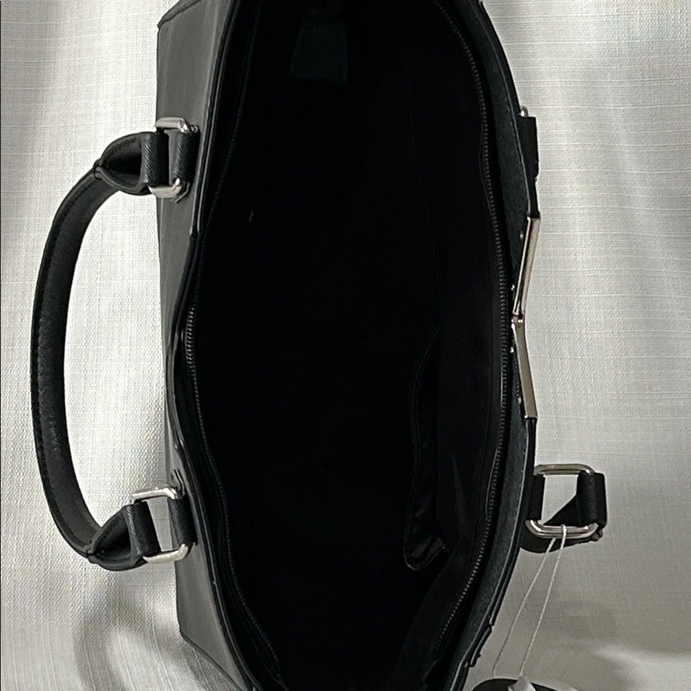 Yani J’adore Black and Gray Geometric Tote - Picture 4 of 6